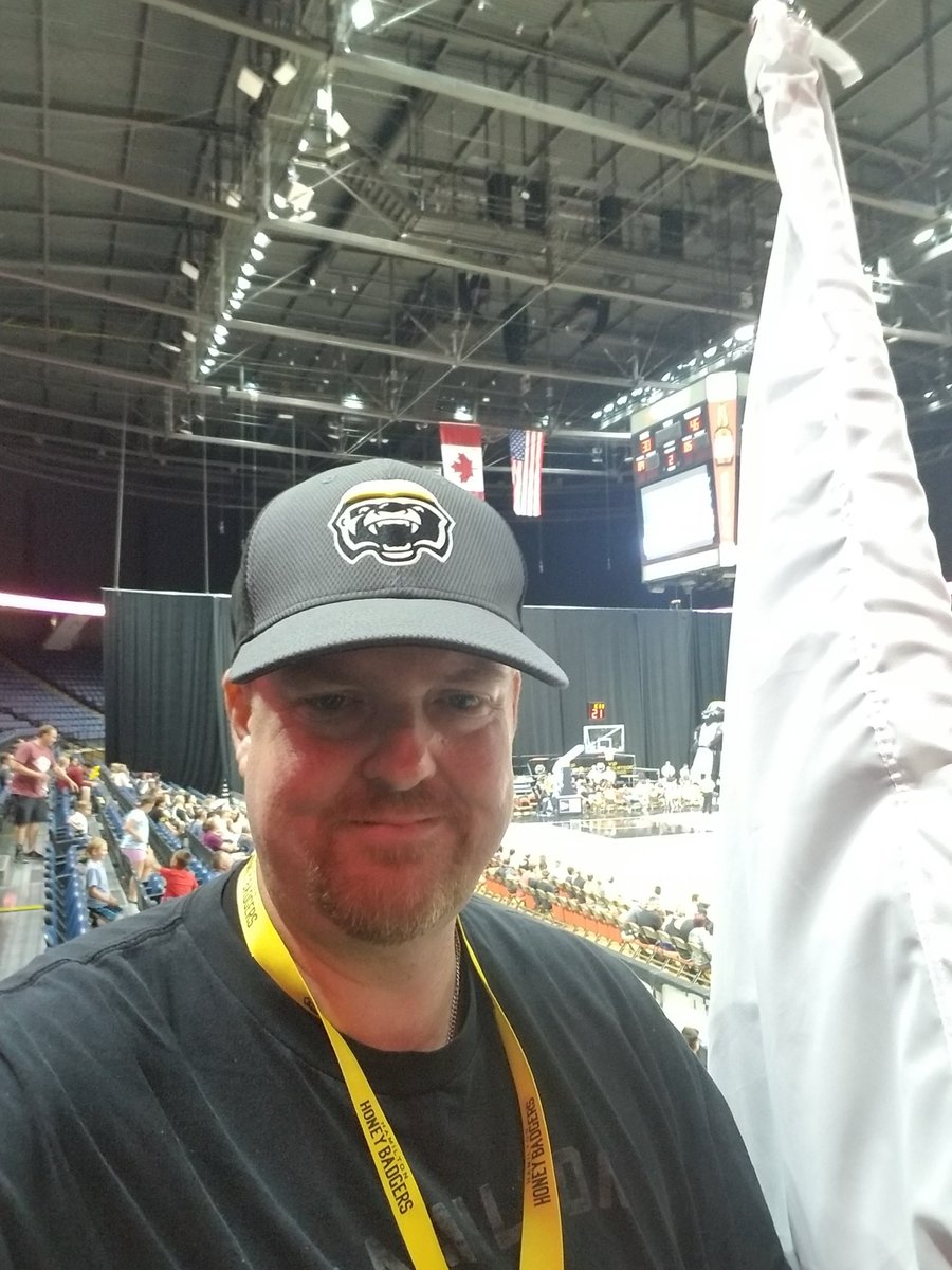 coreypearce's tweet photo. I am the Honey Badgers Superfan!!! #honeybadgersuperfan #weflythere https://t.co/3zMdcVulUP