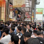 朝からカオスすぎるマルハンなんば!米騒動かよ!