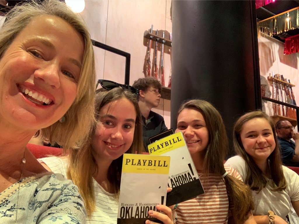 GrabYourGroupGO's tweet photo. Oh What a Beautiful Theater Season - The Highlight Reel...
.
.
#broadway #theater #theaterfan #lovebroadway #broadway #bway #newyorkcity #nyc #newyorkcitytheater #broadwayblog #theaterblog #blogger #GrabYourGroupandGO https://t.co/1cHMGrWJHf https://t.co/UZa2f9vovX