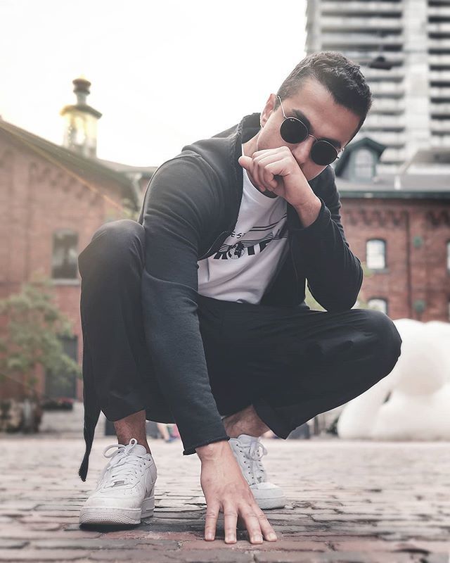 rajeevkugan's tweet image. We asked for better days - so enjoy it 🔆
//in-frame: @behzadleito .
.
.
.
.
.
.
#gramslayers #ourportraitsdays #xelfies #moodyports #portraitgames #agameoftones #pursuitofportraits #portraitmood #theportraitpr0ject #portraitpage  #cityports #portrait… bit.ly/2ntoNkY