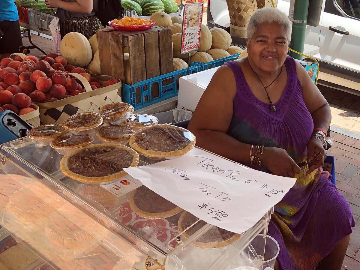 EasternMarketDC's tweet photo. Delicious pecan pie sold by Ma Brown here at the market!!!
#easternmarketdc #farmersmarket #capitolhilldc #supportsmallbusiness #pecanpie #deliciouspie #desserts #shoplocal #buylocal #marketplace https://t.co/lX3YmQEFzB