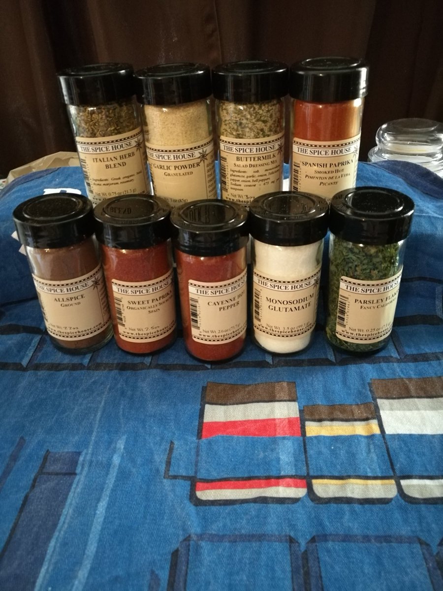 jaxkol's tweet photo. I've had depression all my life and the best way I've found to combat it is to allow yourself to be disproportionately happy about small things.
In that vein, this was like Christmas to me! New spices and a Soldier 76 apron. @TheSpiceHouse #dad76 https://t.co/AM4pLOWDEE