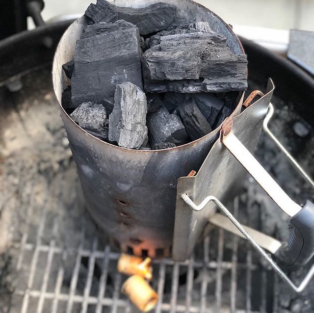 FogoCharcoal's tweet photo. Get your charcoal started, it’s gonna be a long weekend of BBQ fun 🔥🔥🔥🇺🇸 What are you cooking this weekend?
Great pic by @thorhammer 📸
#FOGOcharcoal #TheFirstIngredient #LumpCharcoal #BBQ #Grilling https://t.co/7IP74zQXWo https://t.co/WfbuyaNeD5