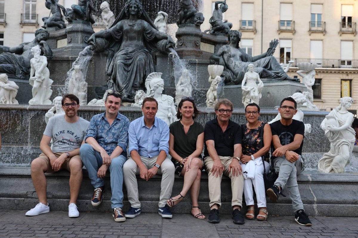 franckytrichet's tweet photo. Un gros coup de cœur pour l’œuvre de Stéphane Vigny sur la place royale ! #NuitDuVan https://t.co/MbXyKyLEs2