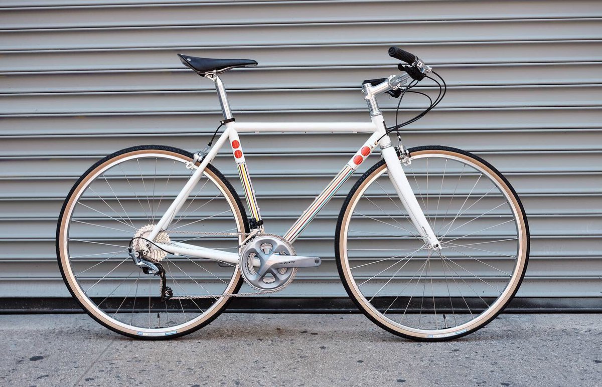nycvelo's tweet photo. It’s Angela’s #NewBikeDay! A custom Pegoretti MXXXXXO Masperi Flatbar 

@dariopegoretti #ciclipegoretti #pegoretti #pegorettimarcelo #masperi #ciaodario https://t.co/7Z33arbTkR