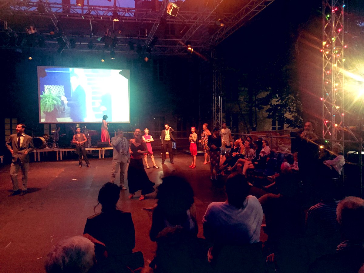 PiemonteDalVivo's tweet photo. #Balerhaus per chiudere il #VMF19 #danza e #ballo a #VignaleMonferrato #Piemonte https://t.co/KYEtaidsVe