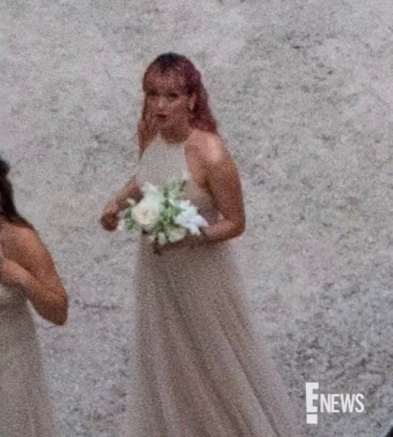 sophie turner wedding maisie williams