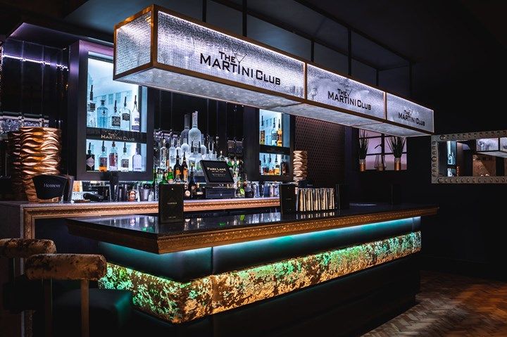 Have you visited our brand new Martini Club yet?
✅ Completely refurbished.
✅ Premium cocktails.
✅ Open til 3am.
Come and celebrate the first of our brand new rooms with us tomorrow 🍸
VIP >>> parklanetorquay.com/vip
#ParkLane #ParkLaneTorquay #MartiniClub