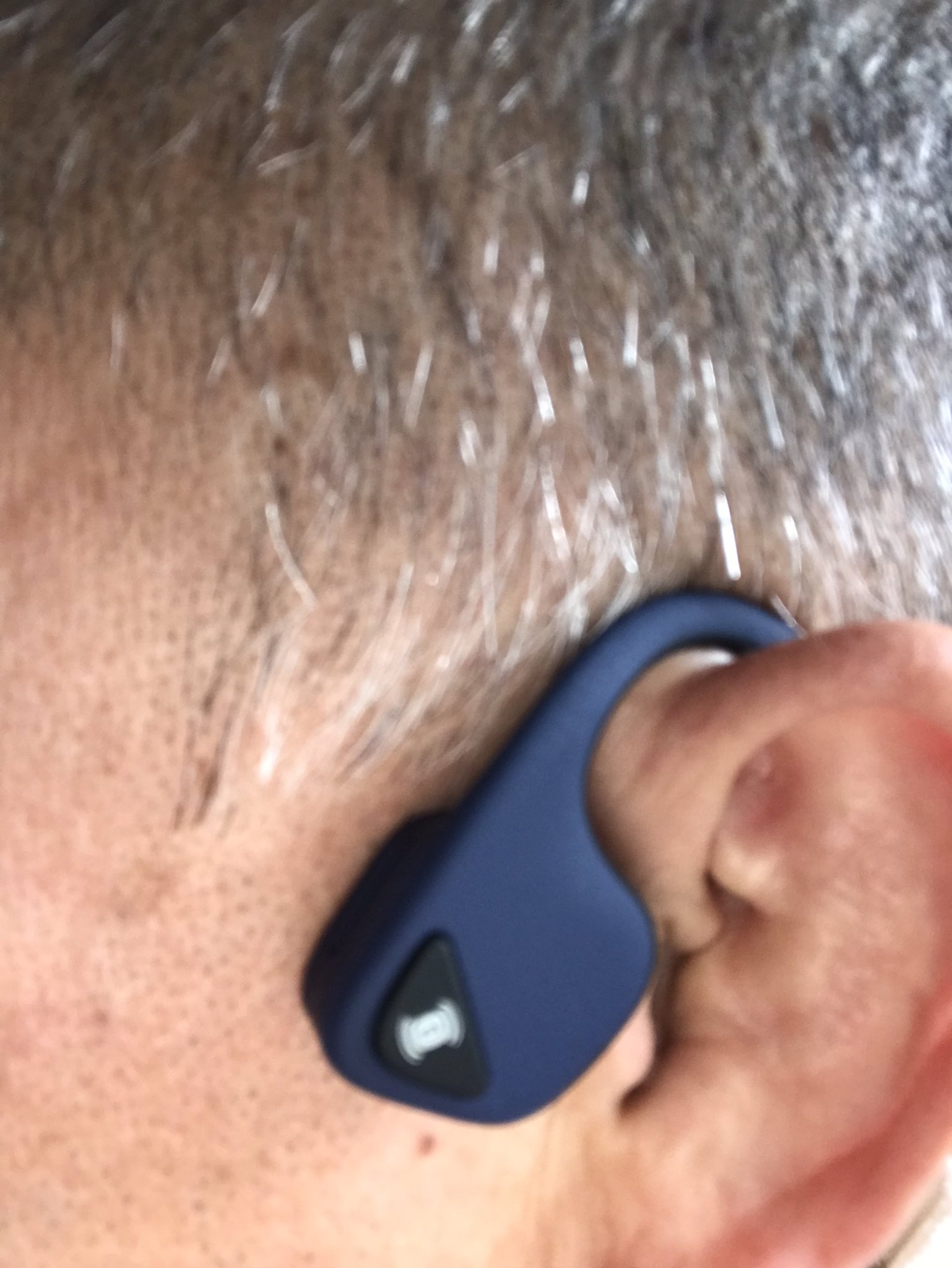 なる 柔道 をしてる中で 餃子耳 になった為 イヤホン が入らず Iphone の付属イヤホンを無駄にし Airpods を試す気にもなれず 耳の厚みのおかげで電話の受話器すら使い難く それが当たり前だと思ってきたが 骨伝導イヤホン Aftershokz なる 柔道 をしてる中で 餃子耳 になった為 イヤホン が入らず Iphone の付属イヤホンを無駄にし Airpods を試す気にもなれず 耳の厚みのおかげで電話の受話器すら使い難く それが当たり前だと思ってきたが 骨伝導イヤホン Aftershokz