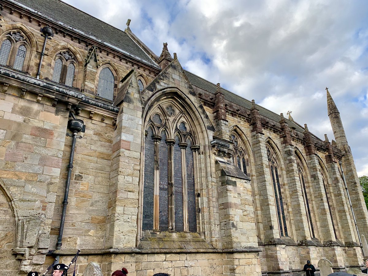 Mojo_Orchestra's tweet photo. After a parade through Dunblane we had a proper start to our Festival by meeting our fellow festival participants from Canada & South Africa. We then got visit the Dunblane Cathedral built in the 11th Century. More tomorrow from Glasgow! #MojoInScotland #SatinStrings #SBFestival https://t.co/vNd7Siqg1g