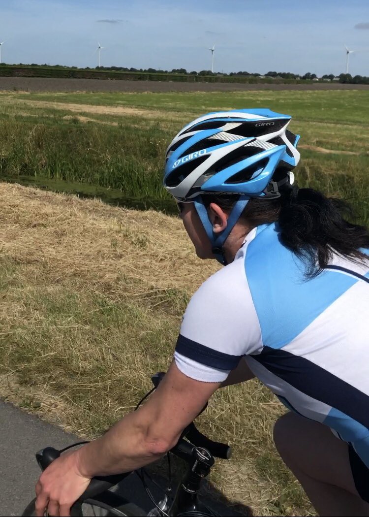 Vera_Koedooder's tweet photo. Eergisteren 1,5 uur gefietst met maatje Marja Vis. ๐ด๐ผโโ๏ธ Afgelopen woensdag 2 uur gewandeld met maatje Rommie en onze babyโs. ๐ถ๐ผ๐ถ๐ผโโ๏ธ Maandag nog een wandeling. Vorig weekend 2 dagen gefietst in Limburg. Deze mama heeft morgen een โrustdagโ! ๐คช #Welterusten #FitMum #AtLeastTryingTo https://t.co/yEBUoOqCr6