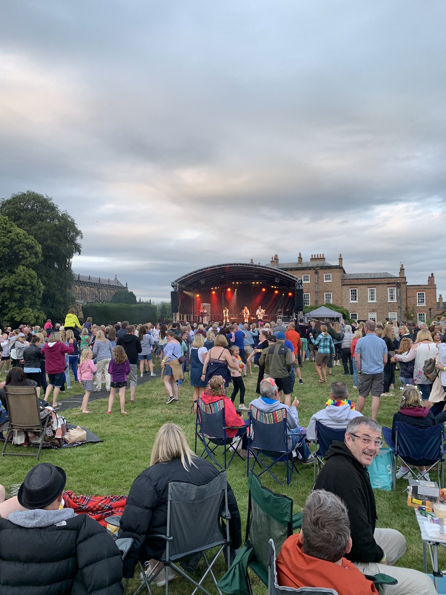 NickHancock's tweet photo. Great night @Thirskpicnic 👍 https://t.co/ixSAibv73Z