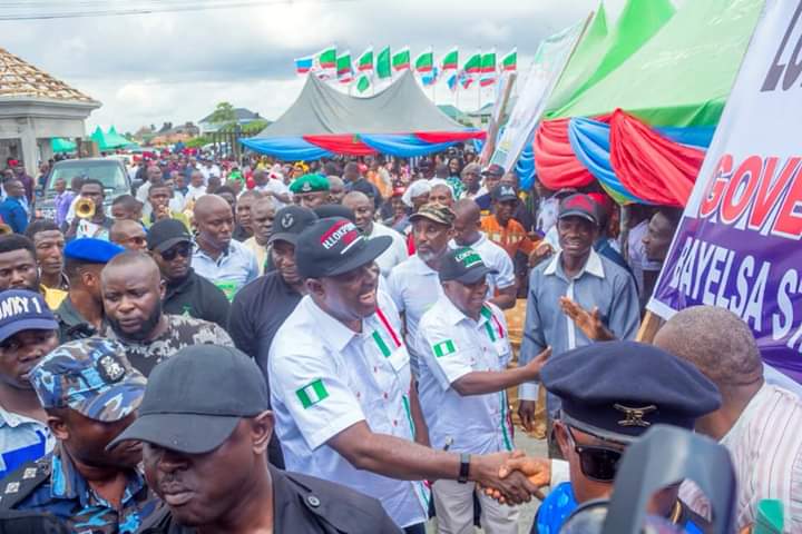 Sen. Heineken Lokpobiri PhD (@drlokpobiri) on Twitter photo Today, I formerly declared to run for Bayelsa State Governorship seat under the platform of <a href="/OfficialAPCNg/">APC Nigeria</a>
Bayelsa can be great Today, I formerly declared to run for Bayelsa State Governorship seat under the platform of <a href="/OfficialAPCNg/">APC Nigeria</a>
Bayelsa can be great