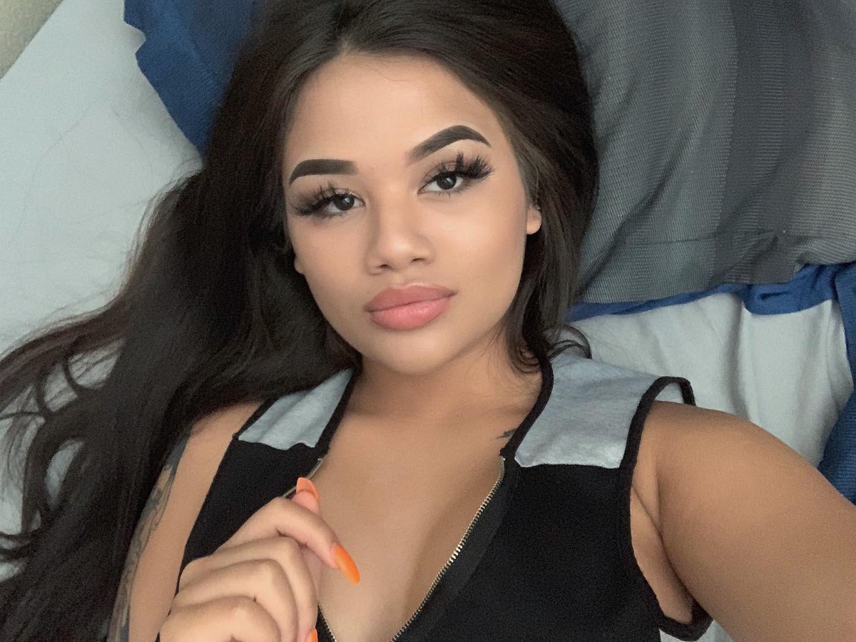 notasiahh_'s tweet image. some nice, low quality, no filter pics for the TL. enjoy and you’re welcome