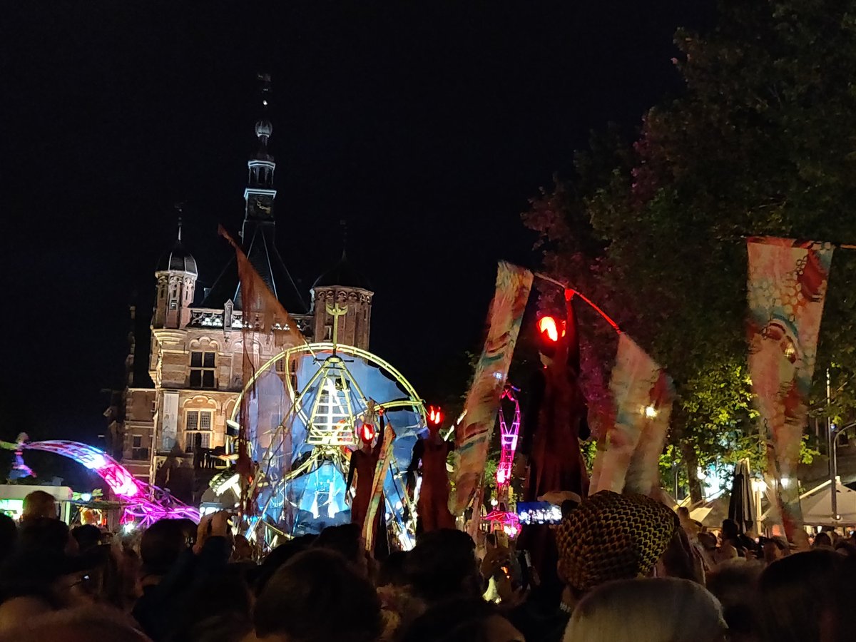 edwsto's tweet photo. Wat gaaf #closeact bij Deventer op Stelten https://t.co/MRYAccGPMv