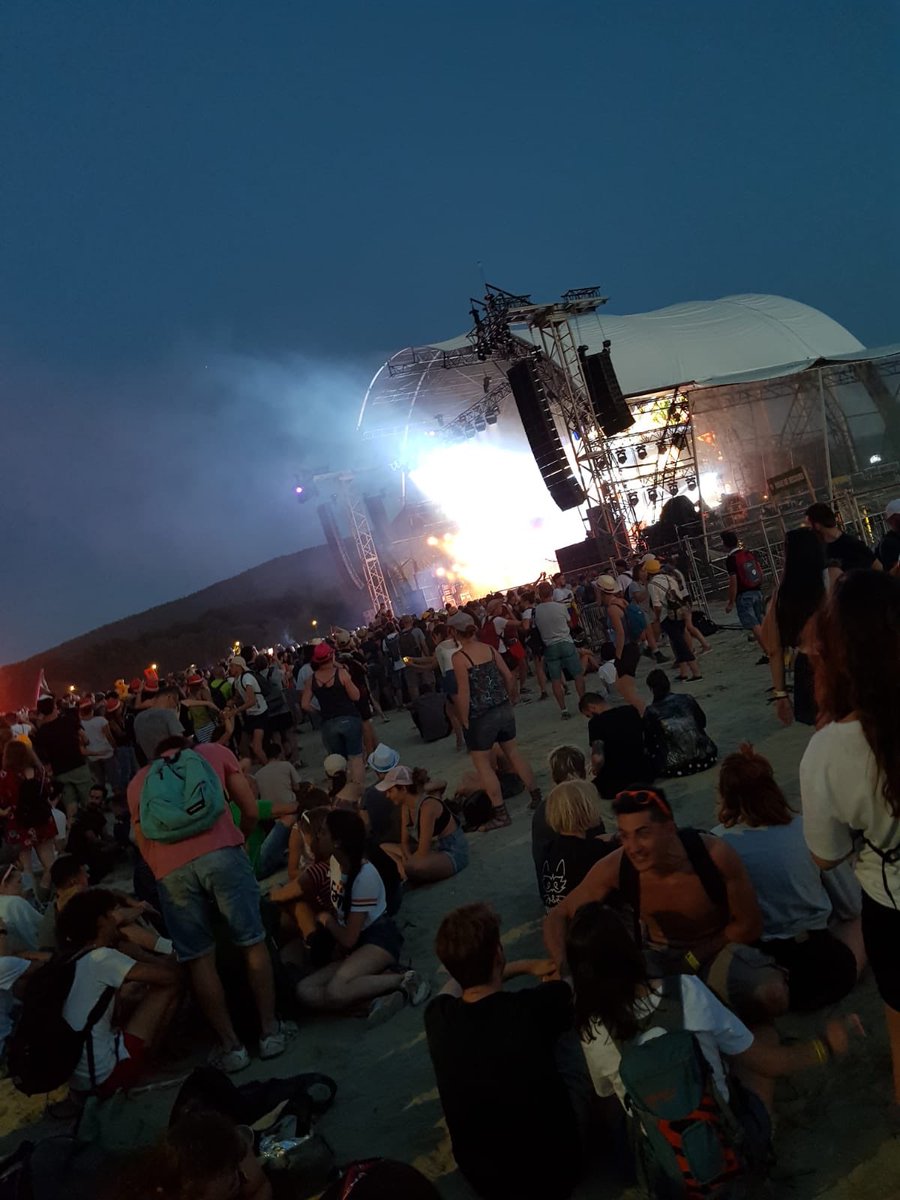 LPNews_BFC's tweet photo. ⁦@eurockeennes⁩ ! Dernier jour de festival! Du monde, des fans, des rencontres insolites sur le stand #LaPoste! Tout le monde aux ⁦@eurockeennes⁩ sait qu’on #PasseTonCodeAvecLaPoste! ⁦@bleubelfort⁩ ⁦@LEstRepVesoul⁩ ⁦@GroupeLaPoste⁩ https://t.co/0gcYIeM5zJ