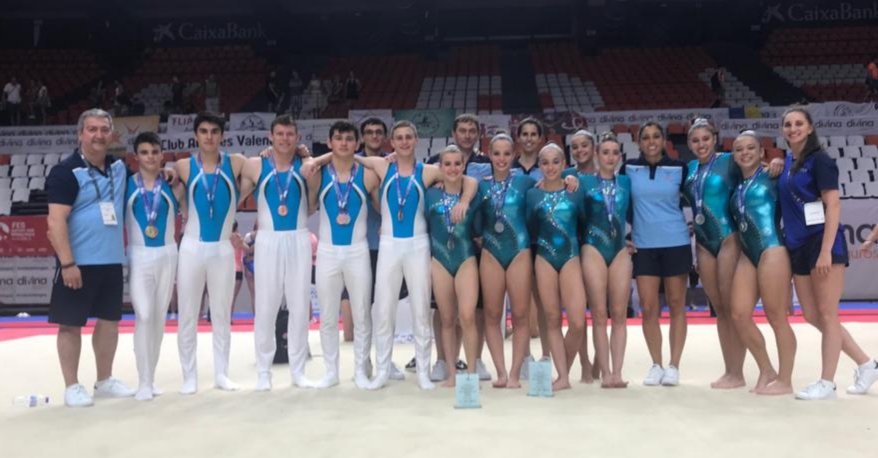 ¡Vaya equipazos tenemos! En categoría absoluta, nuestras chicas subcampeonas y nuestros chicos terceros! Somos el único club en España con un equipo de cada modalidad en el podium de la máxima categoría. Gran resultado en un Cpto de España donde se ha visto muy buen nivel.