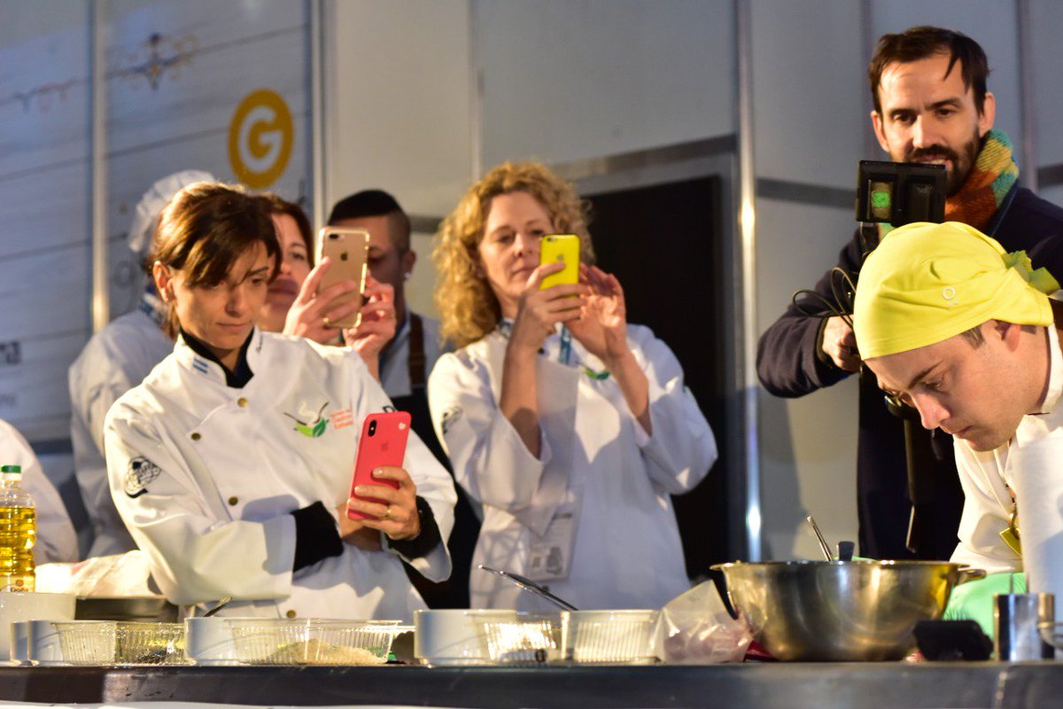 #FEHGRA en Caminos y Sabores. 
Impecable tarea del Jurado del #Torneo Nacional de Gastronomía Saludable.
Patricia Gabriel, Silvia Di Ciancio y Diego Gera

#Creatividad #FEHGRAenAcción #CaminosySabores #Argentina #gastronomía #gastronomíaargentina #cocinasaludable #comidasana