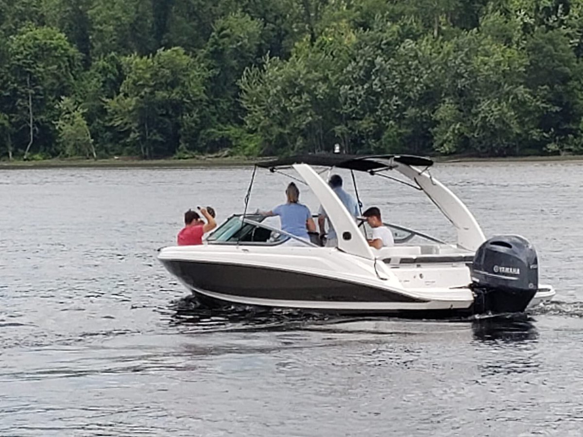 Gorgeous 2019  @Regalboats 21 OBX leaving Petzold’s today with  new owners!!! Have a great summer!! ⚓️🛥 #regalboats #regalboatdealer #ctriver #longislandsound #ctboating #longislandboating