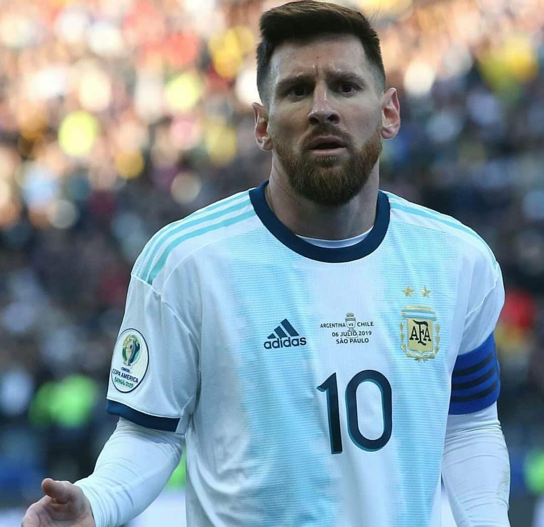Messi's Copa America ends today:

6 Games 
1 Penalty 
1 Assist
1 Red Card 

1000 Complaints 😂 

Perfect ending to a perfect tournament 👌 😂 

Well played Leo Messi 👏