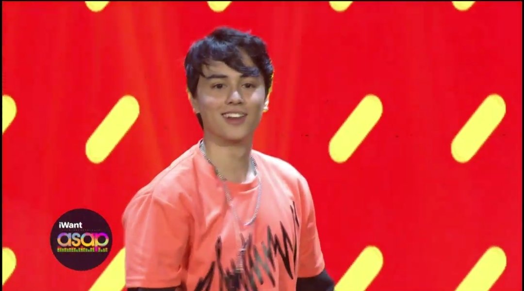 mwtrendsetter's tweet photo. Good job on your opening prod, Dong!

Watch here: https://t.co/85kuOBwsCM

#EdwardXiWantASAP 
CHOWMAchLove ForMayWard

@maymayentrata07 @Barber_Edward_ https://t.co/txa42kj44p