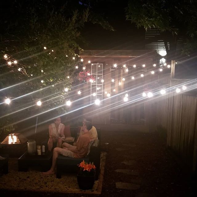 Brownseed's tweet photo. Cottage in the city. #Toronto. https://t.co/psMOS8k3WH https://t.co/sQQJuisSRL