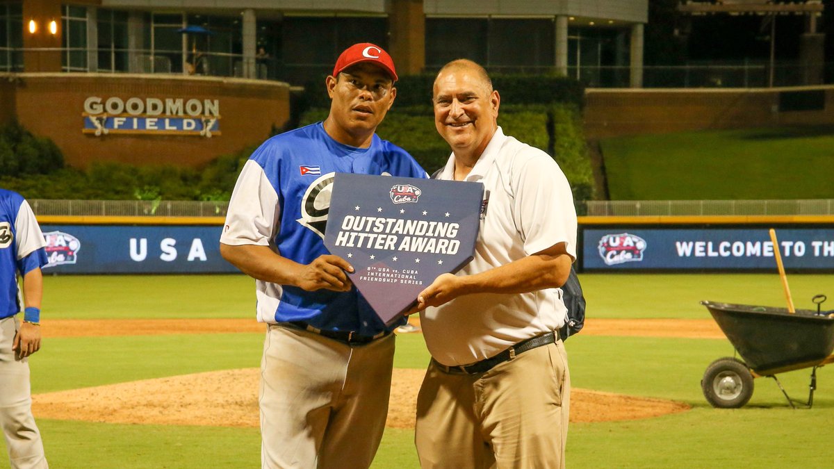 USABaseball's tweet image. A week of incredible baseball 👏🏼

Thank you to Cuba for a great series and congrats to our award winners: Outstanding Pitcher @mxmeyer22, Outstanding Hitter Yordanis Samon and MVP @CowserColton!