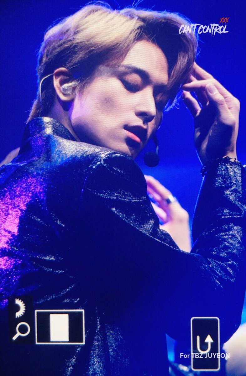 cantcontroljy's tweet image. 190706 노에어🔥 #THEBOYZ #더보이즈 #주연 #JUYEON #통제불능