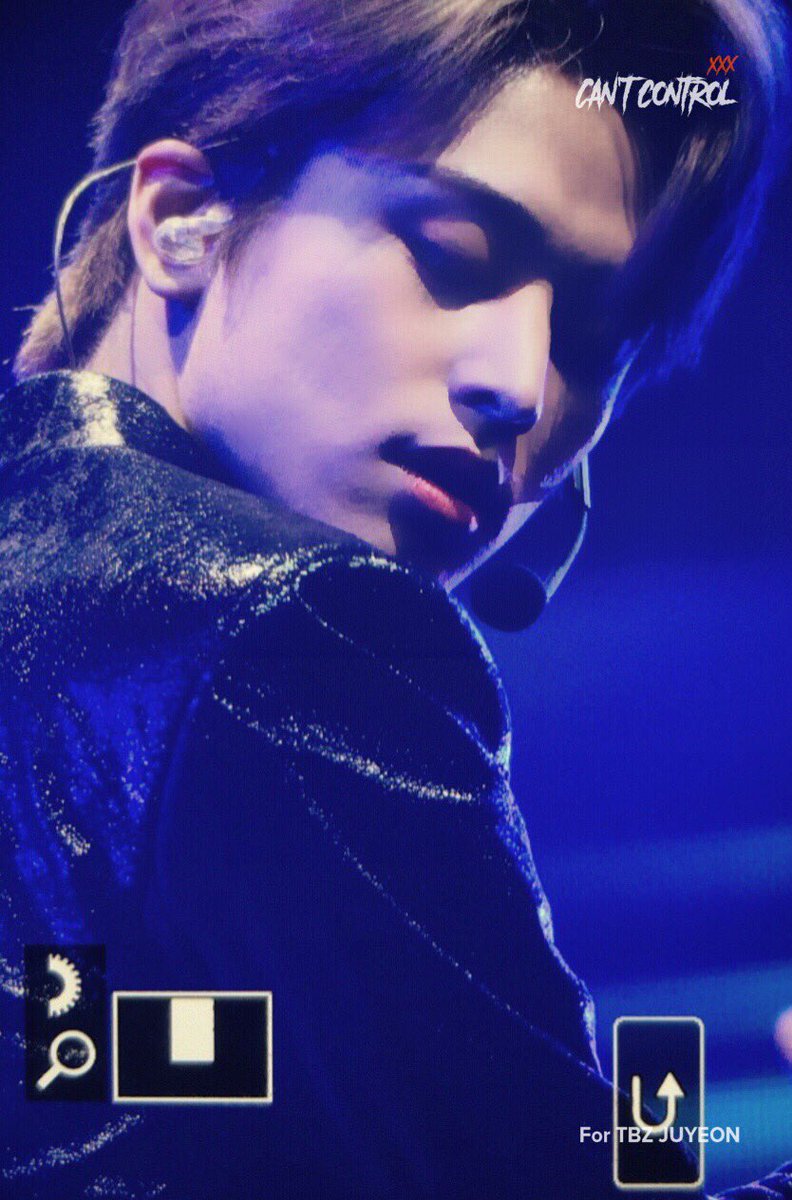 cantcontroljy's tweet image. 190706 노에어🔥 #THEBOYZ #더보이즈 #주연 #JUYEON #통제불능