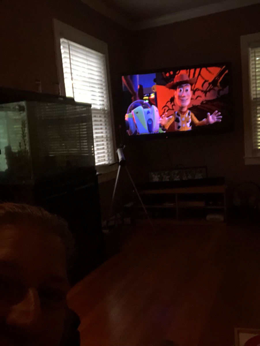 Binge watching all Toy Story movies before seeing the new one. #Vivaverano #somosmaxwell