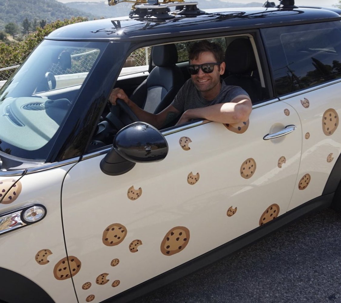 TamagoyaCS's tweet photo. #cookiecorner の人のバイクがカワイイ🍪 この人ね。
サポートカーも🍪 https://t.co/4lrsXbzLLn