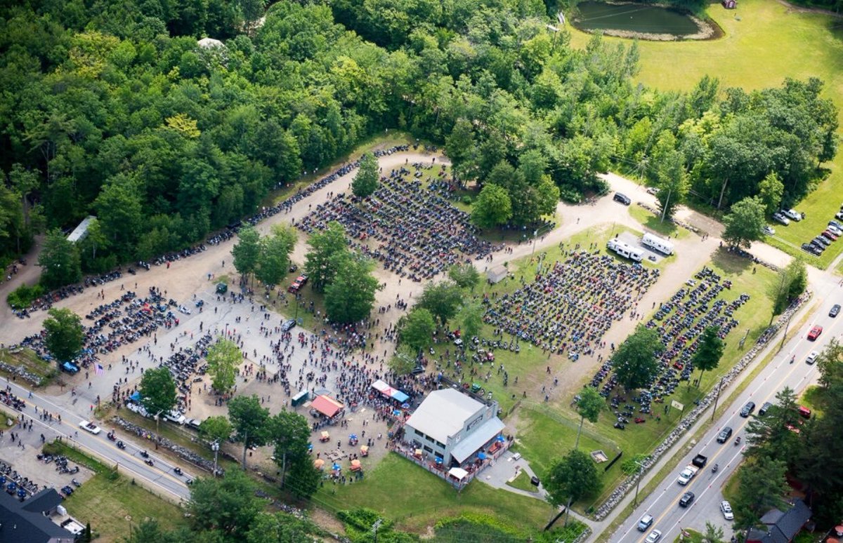 DoughertyJC's tweet photo. PHOTOS: @NH_StatePolice releasing these photos of the #Ride4Fallen7. 3,000+ riders gathered in NH today to remember the 7 motorcyclists killed in a crash last month. #7News https://t.co/0njFEkiVSq