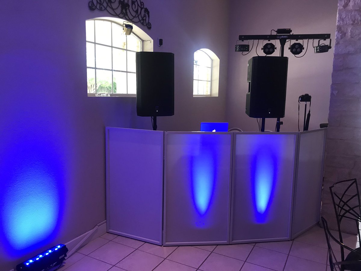 DJCP214's tweet photo. DJ and photo booth for #WareWedding2019 https://t.co/DrN0N2Y4n8
