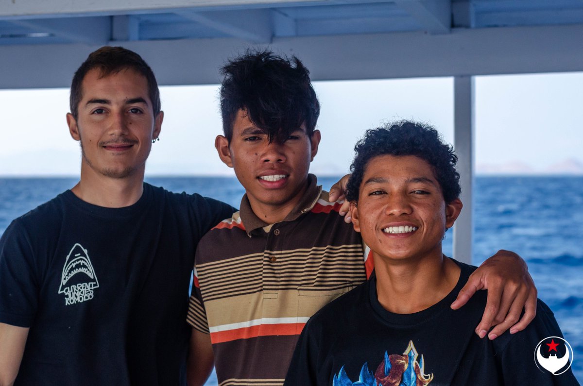 ScubaReps's tweet image. Life begins at the end of your comfort zone, where the water begins.