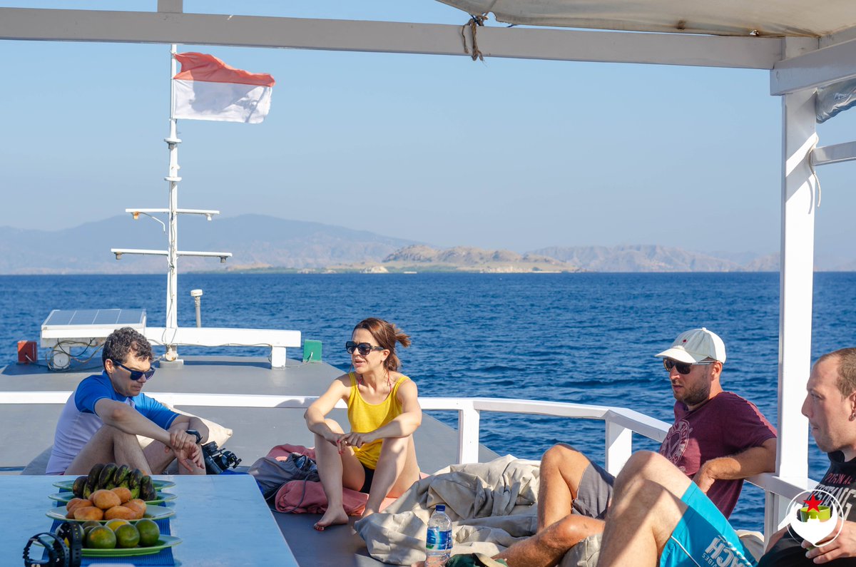 ScubaReps's tweet image. Life begins at the end of your comfort zone, where the water begins.