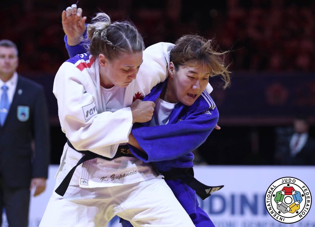 TeamCanada's tweet photo. #TeamCanada is on🔥🔥🔥 in Montreal picking up 4️⃣ more medals at the Judo Grand Prix at home! 🇨🇦 

🥈 Antoine Valois-Fortier (-81 kg)
🥈 Kelita Zupancic (-70 kg) 
🥉 Catherine Beauchemin-Pinard (-63 kg) 
🥉 Antoine Bouchard (-73 kg) https://t.co/4ZFRBbnwkZ