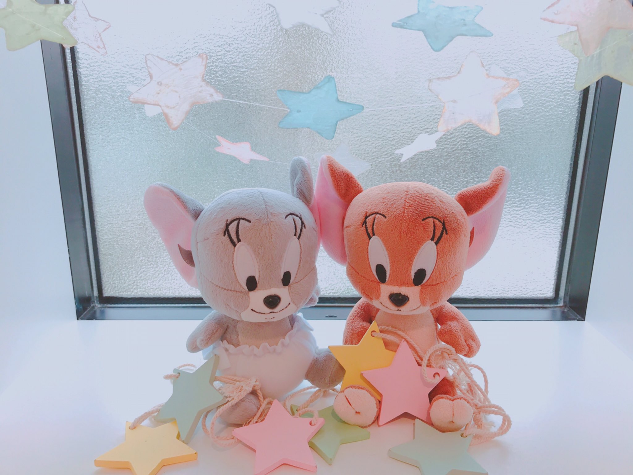 トムとジェリー 公式 ジェリーとタフィーが 七夕の願い事 を考え中 織姫と彦星が会えますように も しっかりお願いしているみたい トムとジェリー T Co Jvz8kxloae Twitter