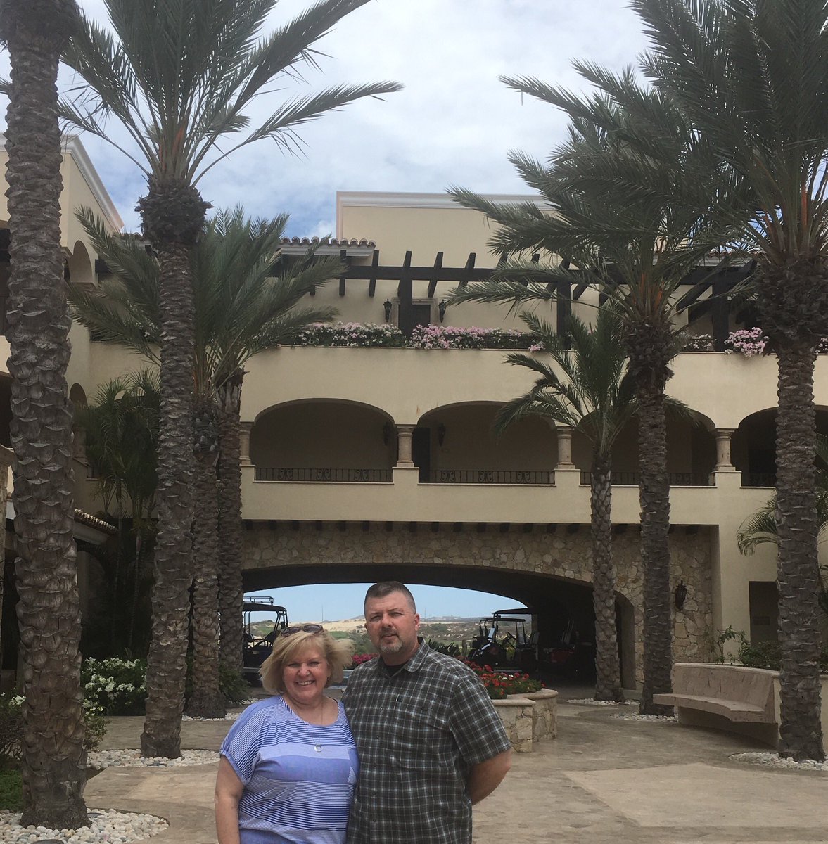XPIsteveww's tweet photo. In Cabo San Lucas for a few days with my amazing wife and good friends. What a beautiful place! I am so very thankful... . #Cabo2019 https://t.co/Lo8JTN7AZ3