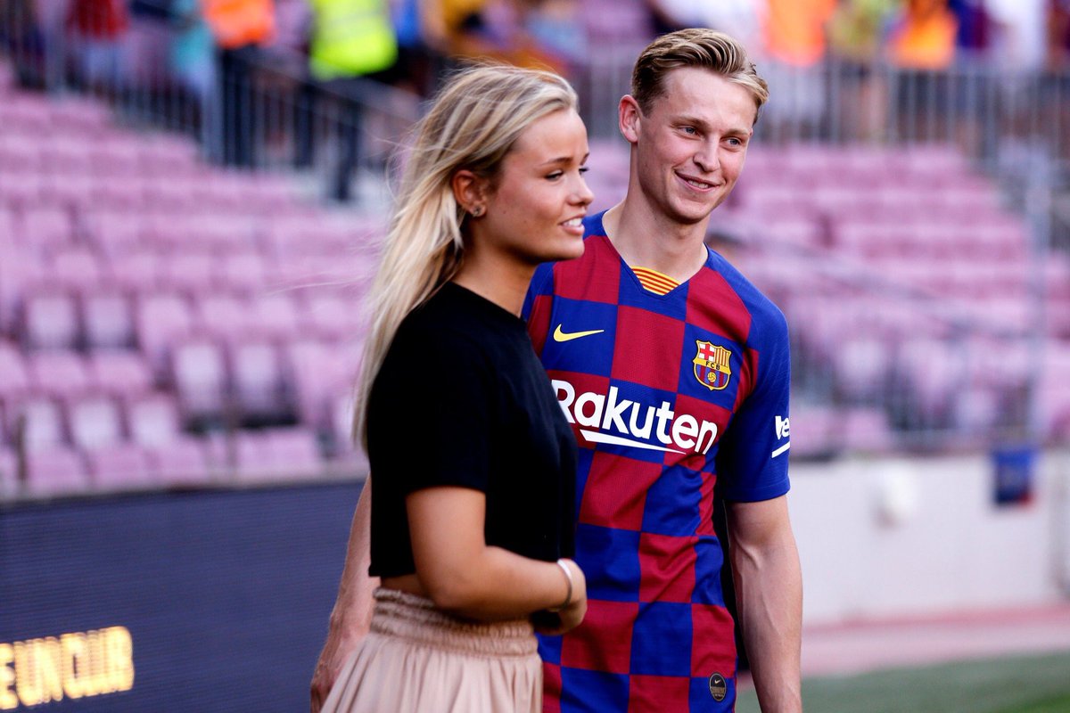 2015 ⏩ 2019 <a href="/DeJongFrenkie21/">Frenkie de Jong</a> 💙❤