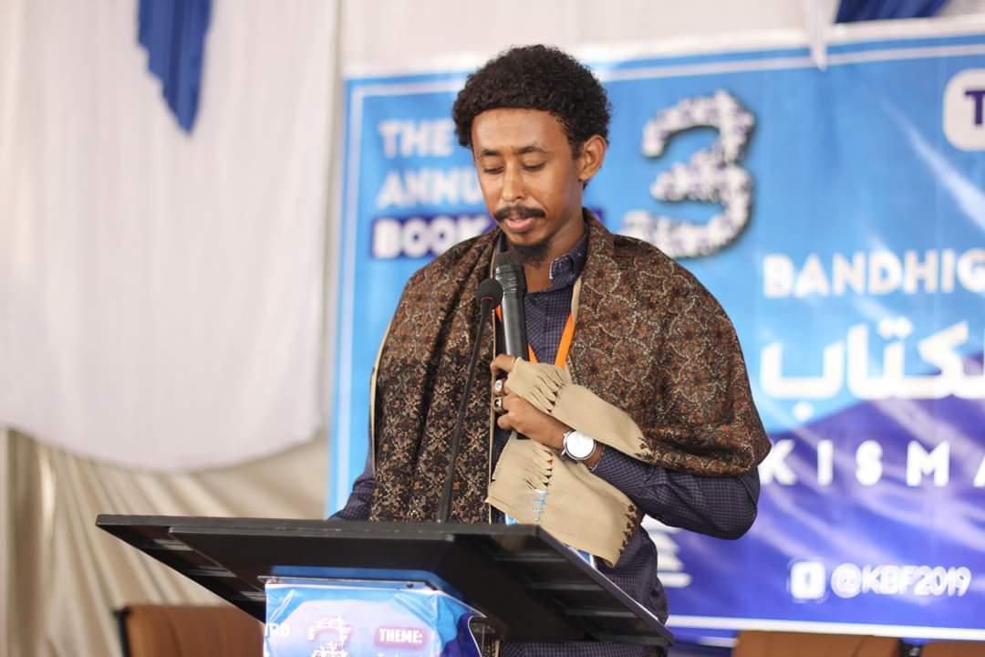 Popular Somali poet Yasiin Ali (Gabaydhuux) Delivers a popular poem to mark the close of the #KBF2019 opening ceremony. #Kismayo #EmpoweringCreativity