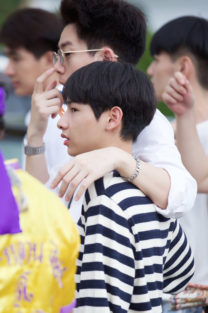 Jetaime_xx4's tweet photo. ตัวเหมือนแม่เหล็ก ใกล้กันเมื่อไร ล็อคทันที 💕
#ออฟกัน https://t.co/oa4Y5J2hCw