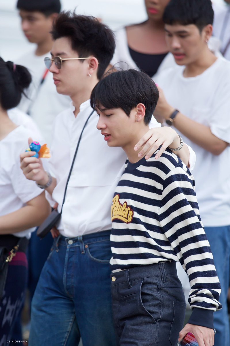 Jetaime_xx4's tweet photo. ตัวเหมือนแม่เหล็ก ใกล้กันเมื่อไร ล็อคทันที 💕
#ออฟกัน https://t.co/oa4Y5J2hCw