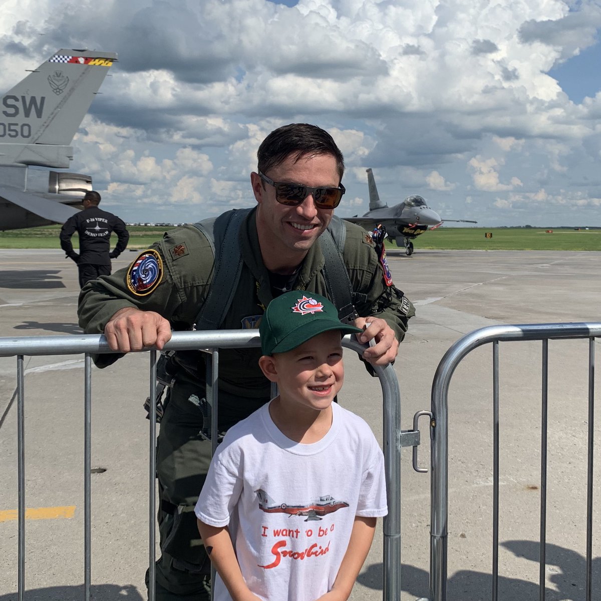 KeXiankun's tweet photo. #Saskatchewan Airshow, Moose Jaw: I want to be a #snowbird! :) https://t.co/IamhbFONWf