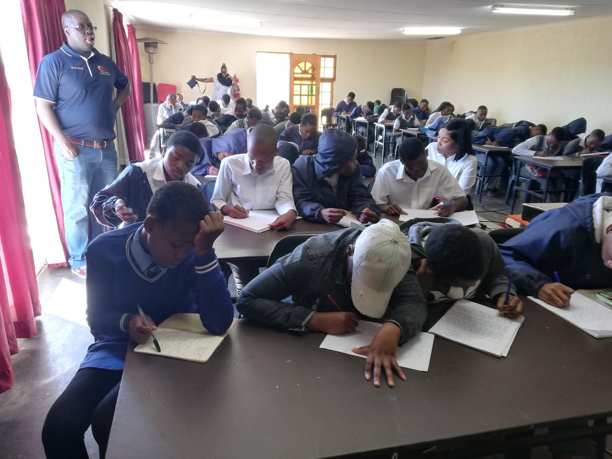 Teasterlprogram's tweet image. Day 1: Pre-tests written
Learner have arrived at Lapa Lodge and conference centre. These are Grade 09-11 learners. We removed Grade 12s from our annual camp program.

#teasterlcamp2019 
#authenticcareercamp 
#AuthenticCareerguidance 
#ruralschoolsdevelopment