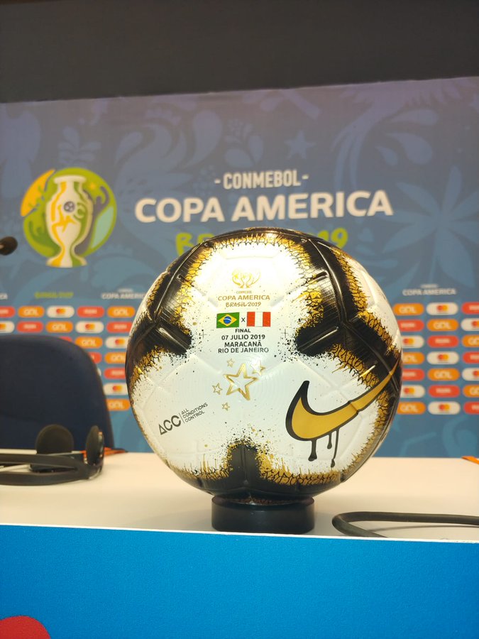 SportStuff24's tweet photo. ⚽ | الكرة الخاصة لـ نهائي كوبا أمريكا 2019
#CopaAmeric. https://t.co/Mb5xdsmnXk