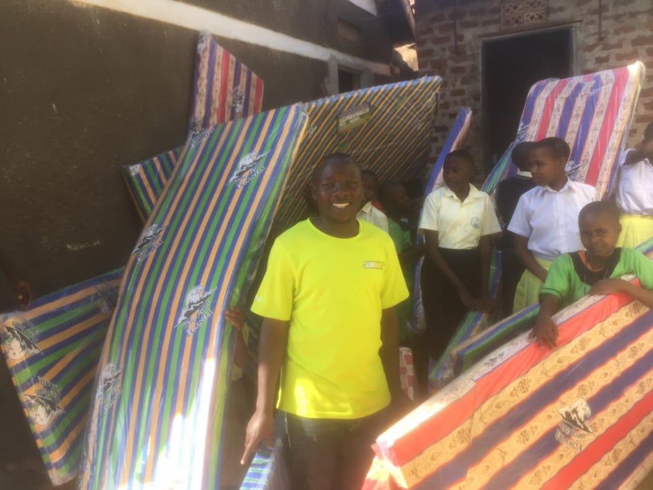 joy_boaz's tweet photo. we are a serving Church ,please any one can consider to sponsor our orphanage ministry through https://t.co/4BzfmRUUYC
John 12:26  Whoever serves me must follow me; and where I am, my servant also will be. My Father will honor the one who serves me. https://t.co/44bHWowjV8