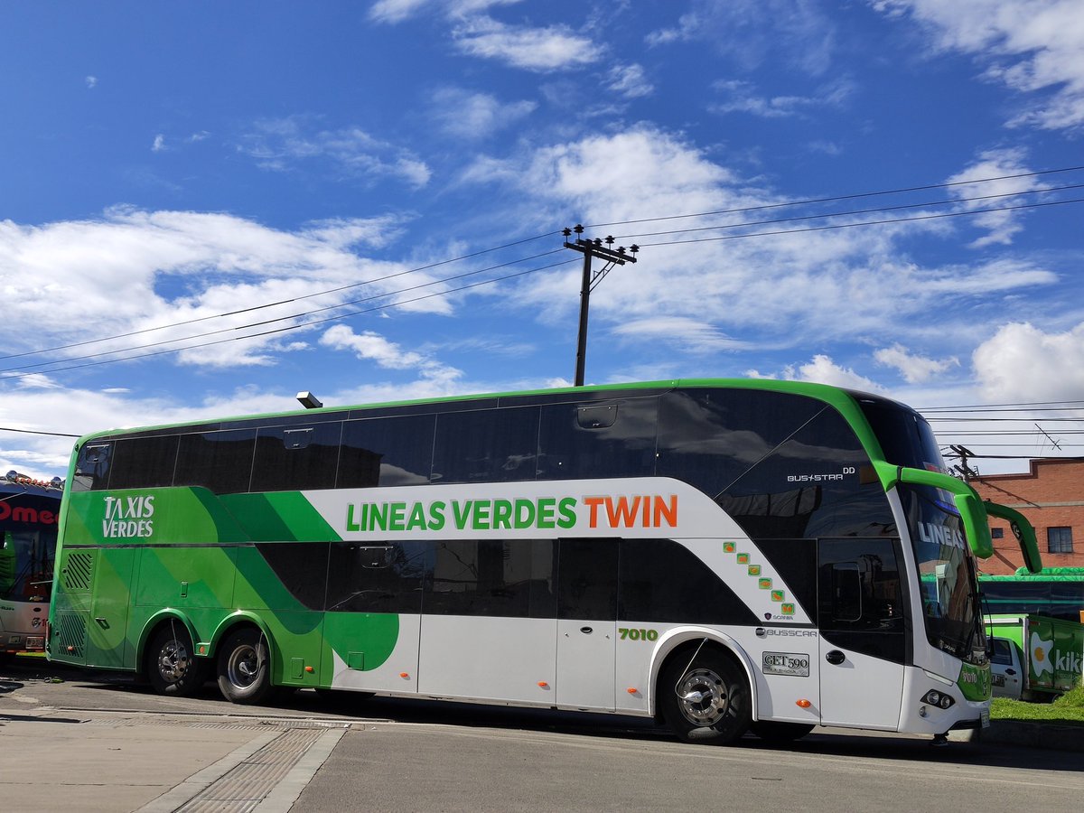 latinobus's tweet photo. @TaxisVerdes sorprende con su nuevo servicio #doblepiso #LineasVerdes #Twin confiando en el @BusscarColombia #BusstarDD #S1 con chasis @ScaniaGroup #K400, muy pronto en operación! https://t.co/3Q50PtLJLu