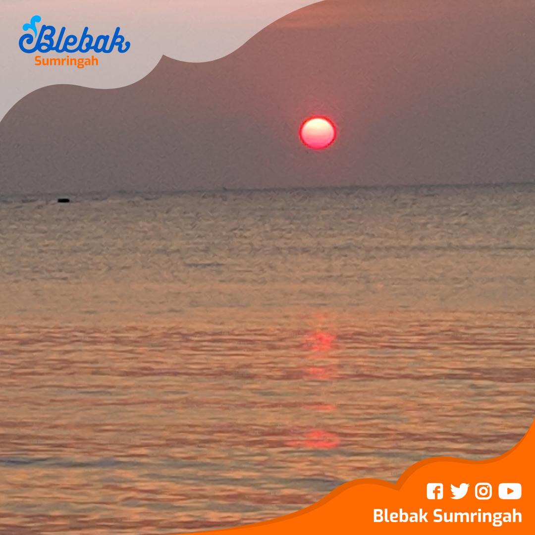 BlebakSumringah's tweet photo. Beberapa hari ini sunsetnya istimewa ya dari Pantai Blebak 😀
.
.
📷 @Aqibgendon 
#Blebak #PantaiBlebak #BlebakSumringah #VisitJepara #JeparaMempesona #JatengGayeng #WisataJepara #GenpiJateng #WonderfulIndonesia https://t.co/kJLeQab6oM