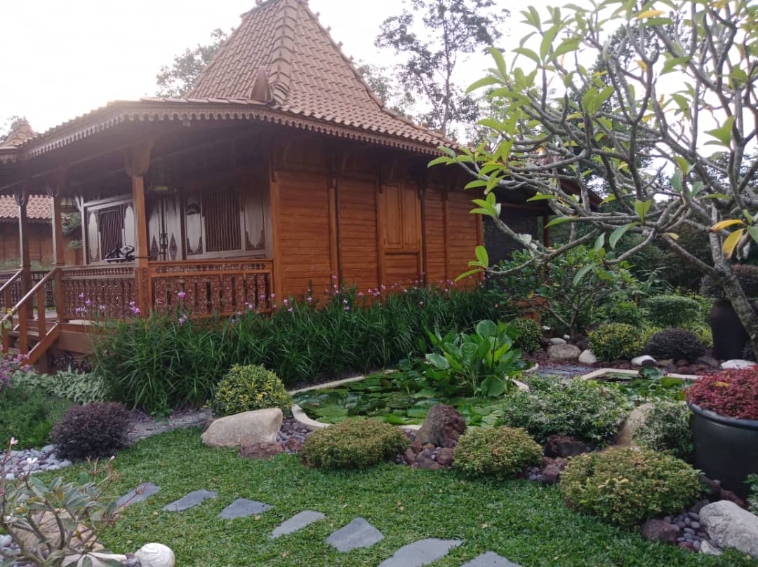 Rumah hutan bonda rozita