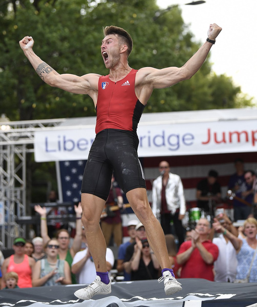 bartboat's tweet photo. Another great #LibertyBridgeJumpOff featuring #yeahthatgreenville own @sandicheekspv Check out my gallery at https://t.co/Qg9shVRMzj https://t.co/86irEB9FHO